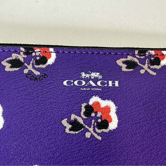 NWT Coach Bramble Rose Purple Leather Floral Print Wristlet Zip Closure - Picture 6 of 15
